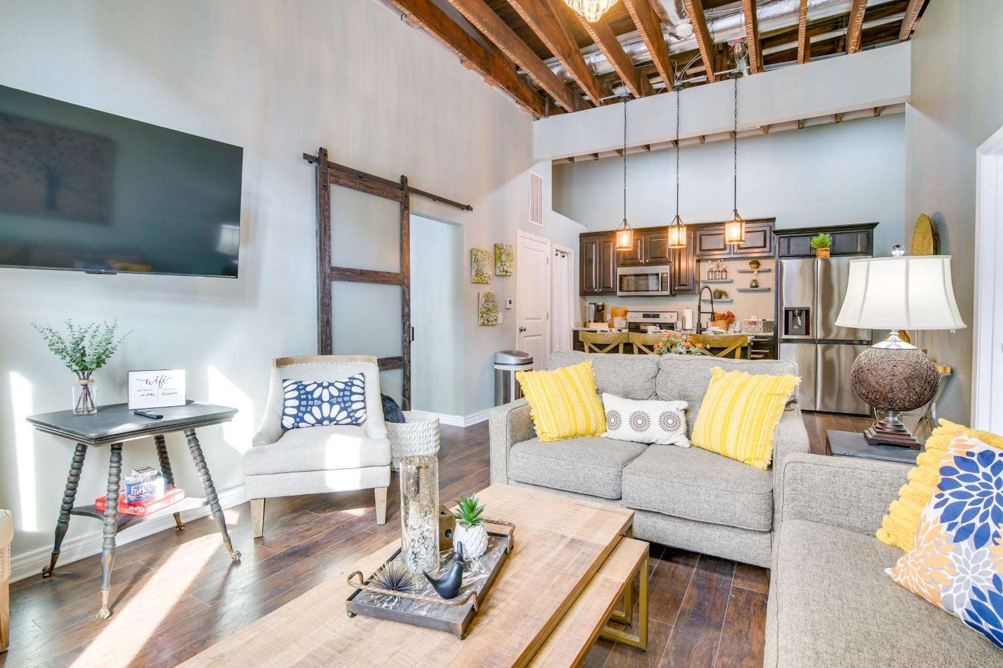 Dtwn Loft In The Heart Of Monett Pets Welcome! Exteriér fotografie
